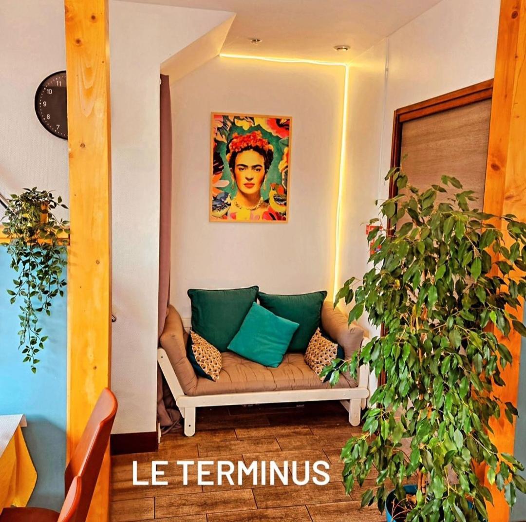 Le Terminus Otel LʼArbresle Dış mekan fotoğraf